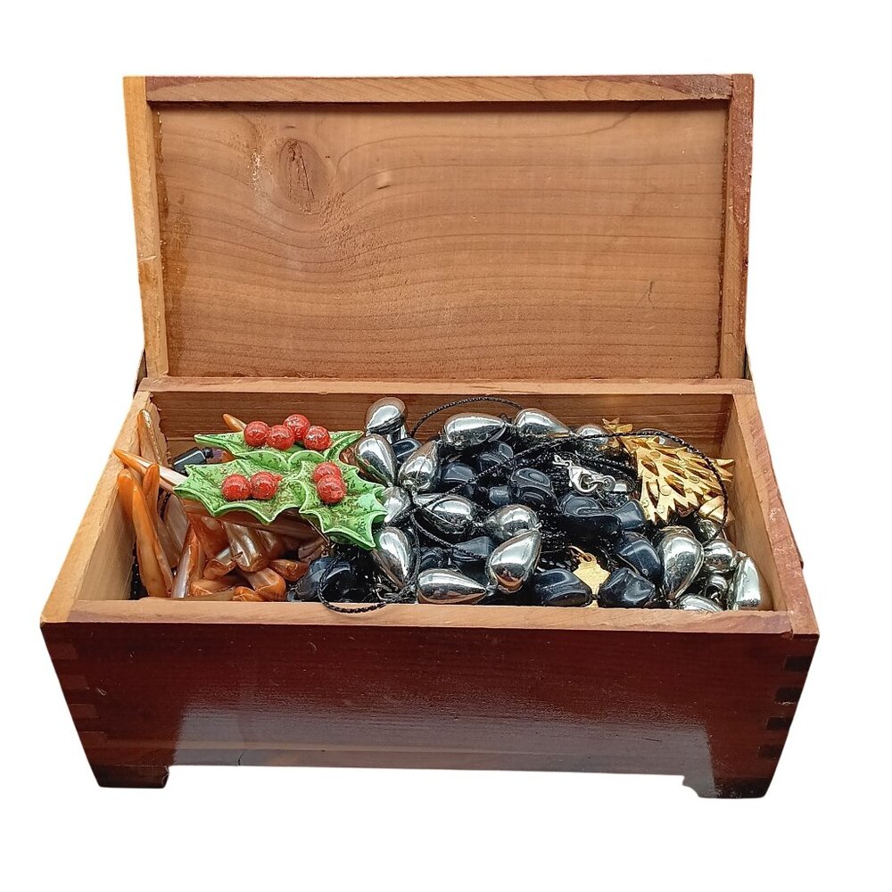 Vintage Jewelry Lot in Miniature Cedar Box, Wear, Gift, Resell, Collect! Persona
